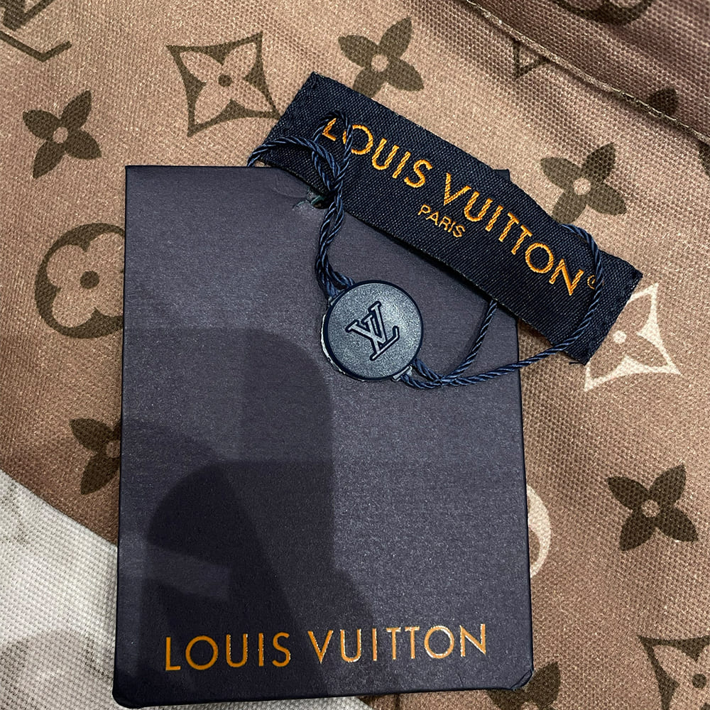 LV UNISEX SHIRT(size:S|M|L|XL)