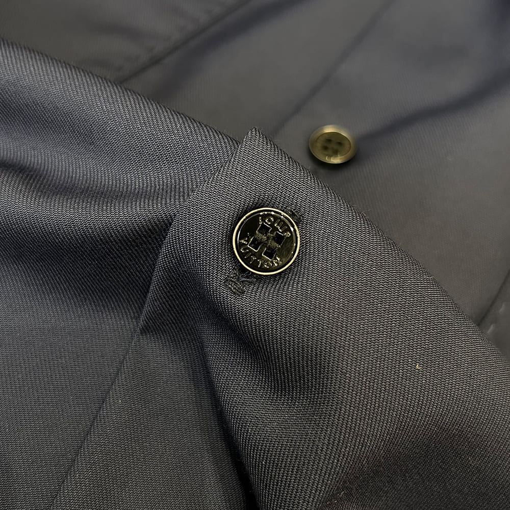 LV UNISEX SHIRT(size:S|M|L|XL)
