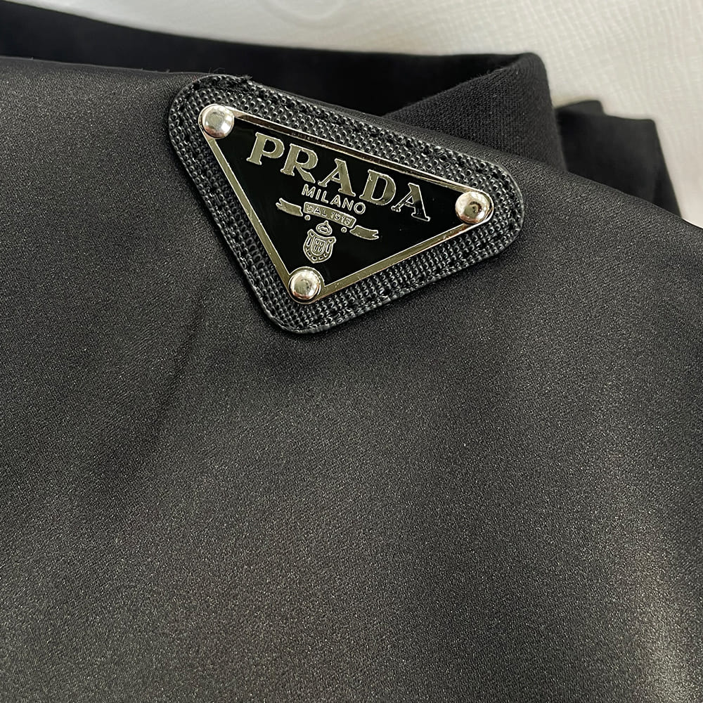 Pra*a UNISEX SHIRT(size:S|M|L|XL)