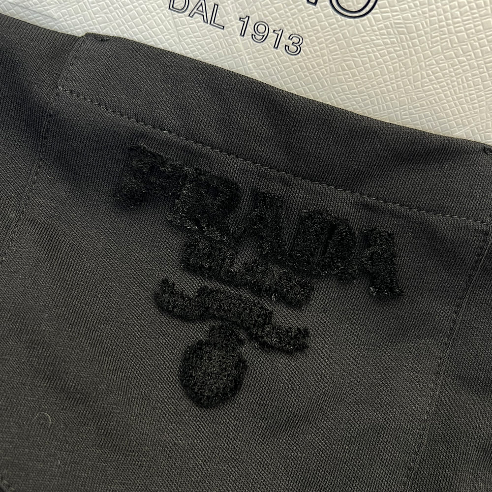 Pra*a UNISEX SHIRT(size:S|M|L|XL)