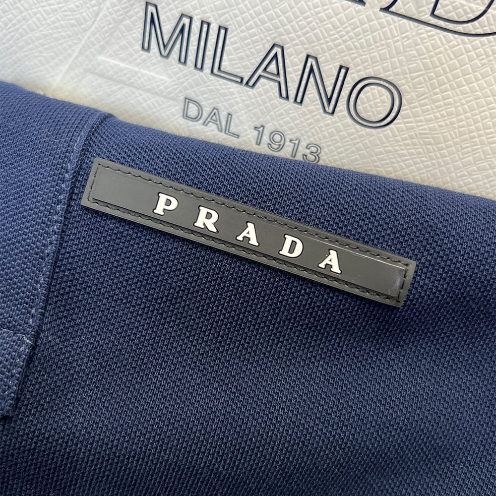 Pra*a UNISEX SHIRT(size:S|M|L|XL)