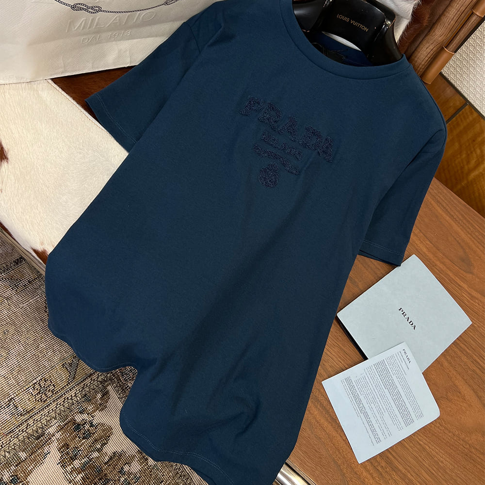 Pra*a UNISEX SHIRT(size:S|M|L|XL)