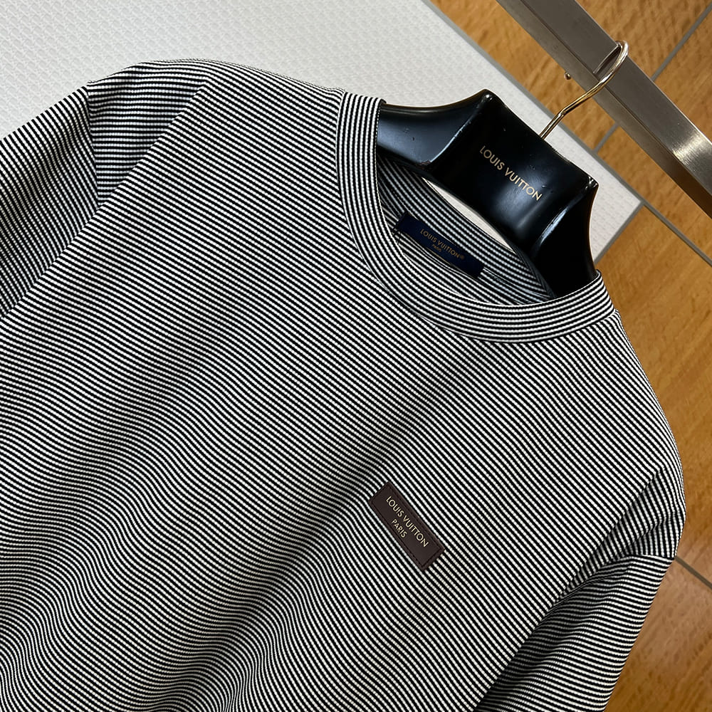 LV UNISEX SHIRT(size:S|M|L|XL)