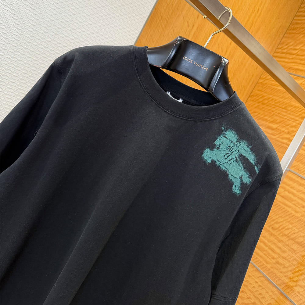 Bv*b*rry UNISEX SHIRT(size:S|M|L|XL)