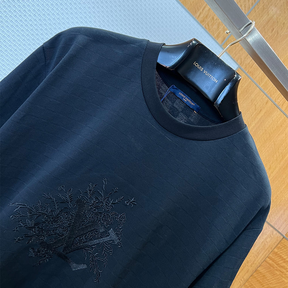 LV UNISEX SHIRT(size:S|M|L|XL)