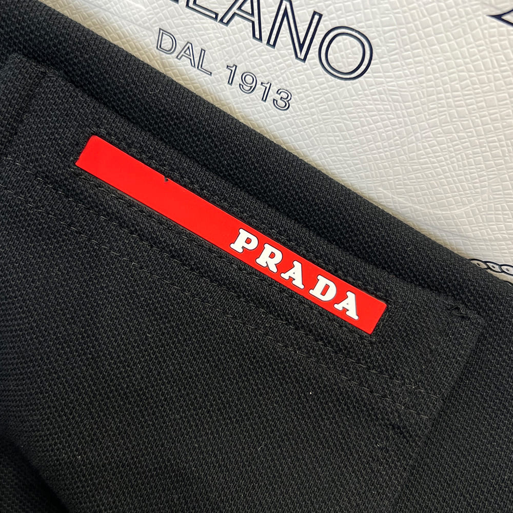 Pra*a UNISEX SHIRT(size:S|M|L|XL)
