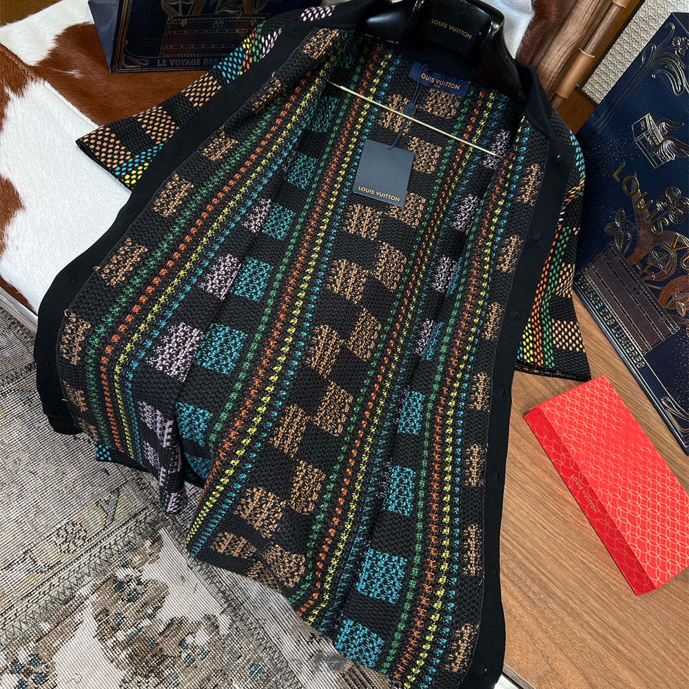 LV UNISEX SHIRT(size:S|M|L|XL)