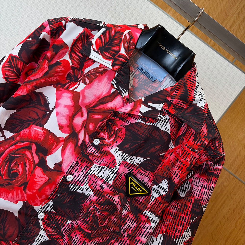 Pra*a UNISEX SHIRT(size:S|M|L|XL)