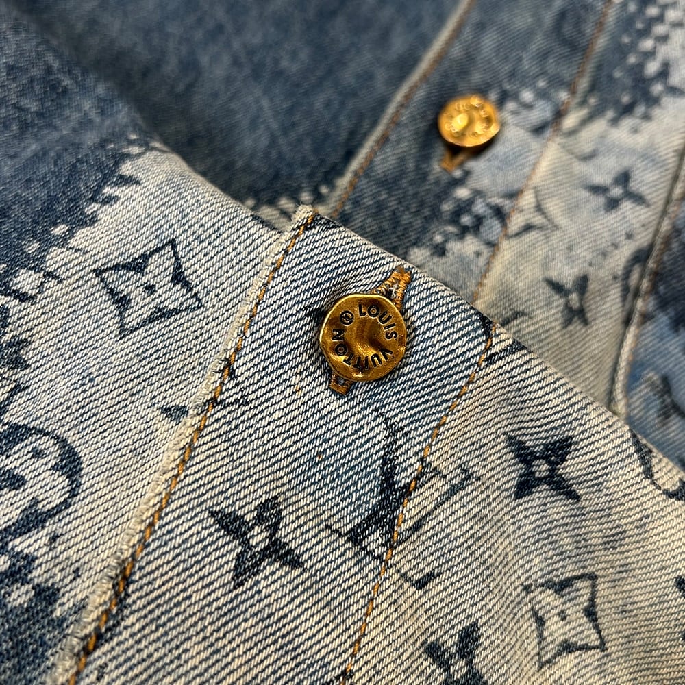 LV UNISEX SHIRT(size:S|M|L|XL)