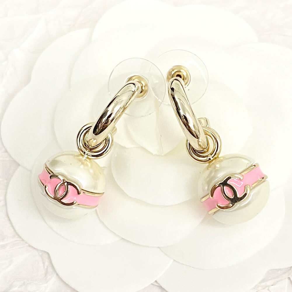 Ch**el PEARL EARRINGS