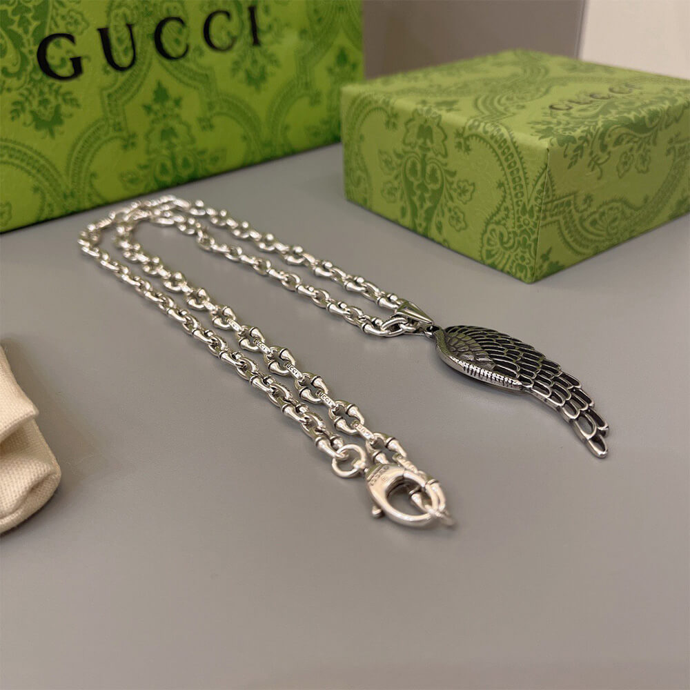 Gvc*1 NECKLACE