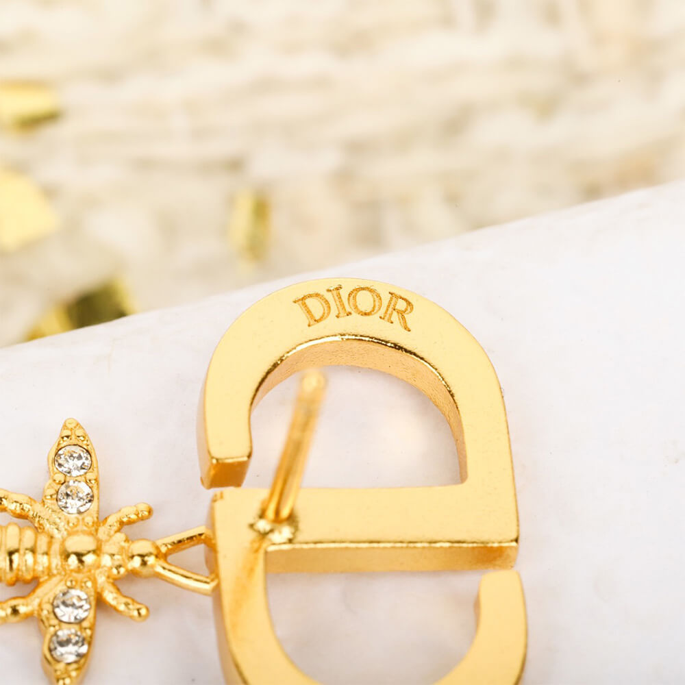 D10r PEARL EARRINGS