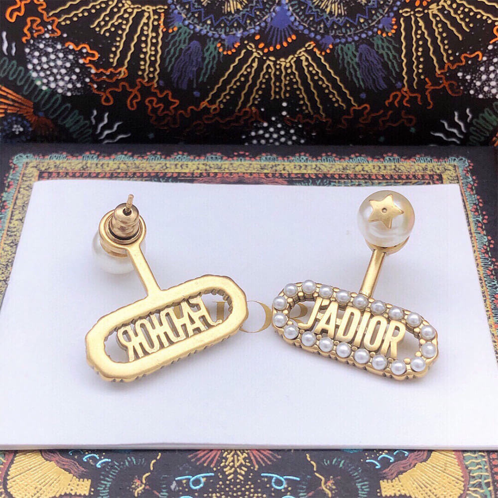 D10r PEARL EARRINGS