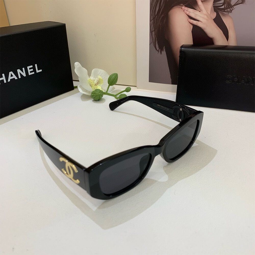 Ch**el SUNGLASSES