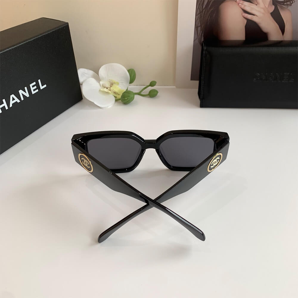 Ch**el SUNGLASSES