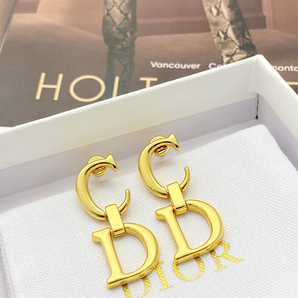 D10r EARRINGS