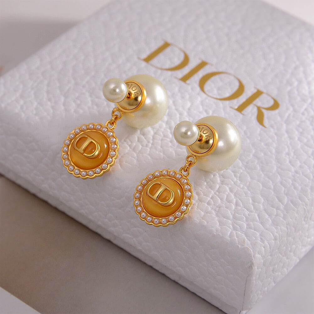 D10r PEARL EARRINGS