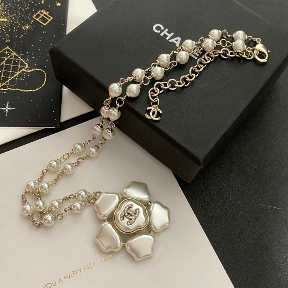 Ch**el Necklace