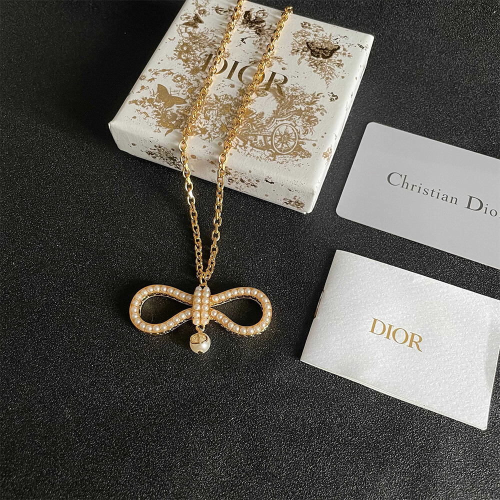 D10r Pearl Necklacel