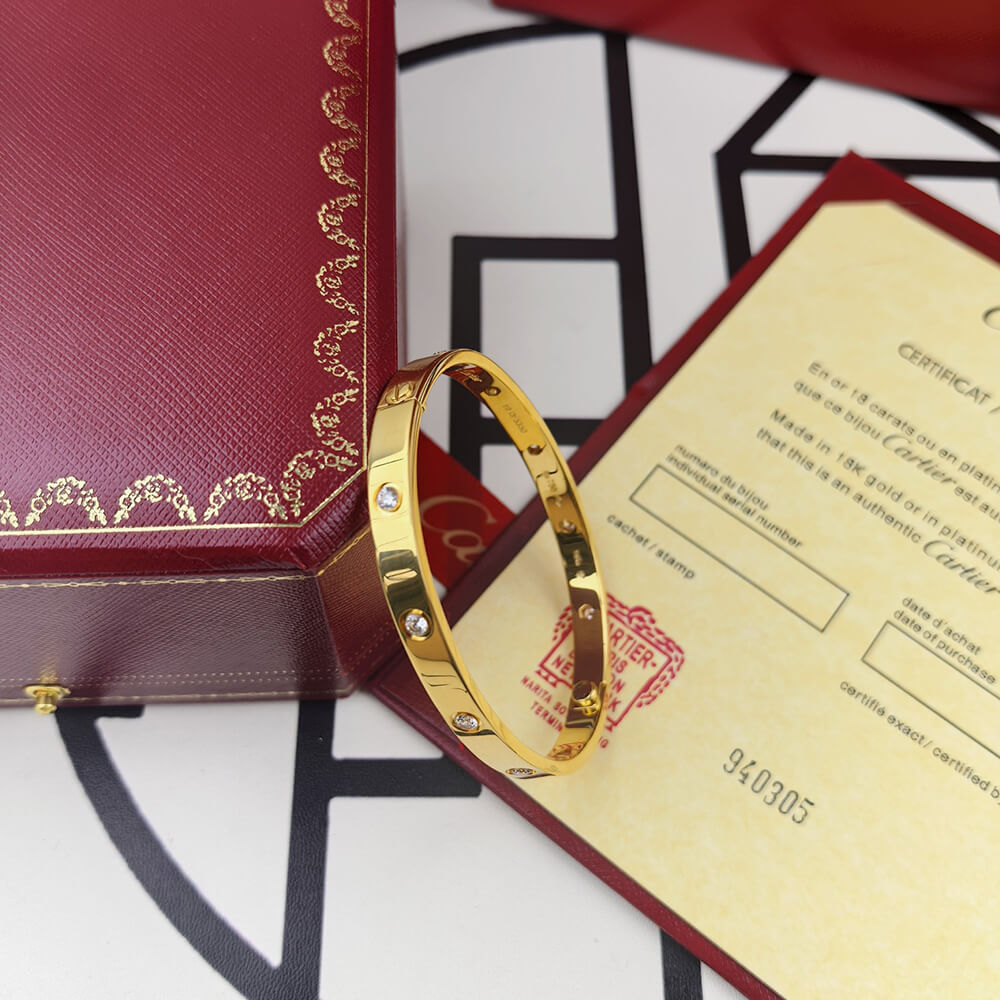 Ca*t1er LOVE bracelet, 10 D1am0nds