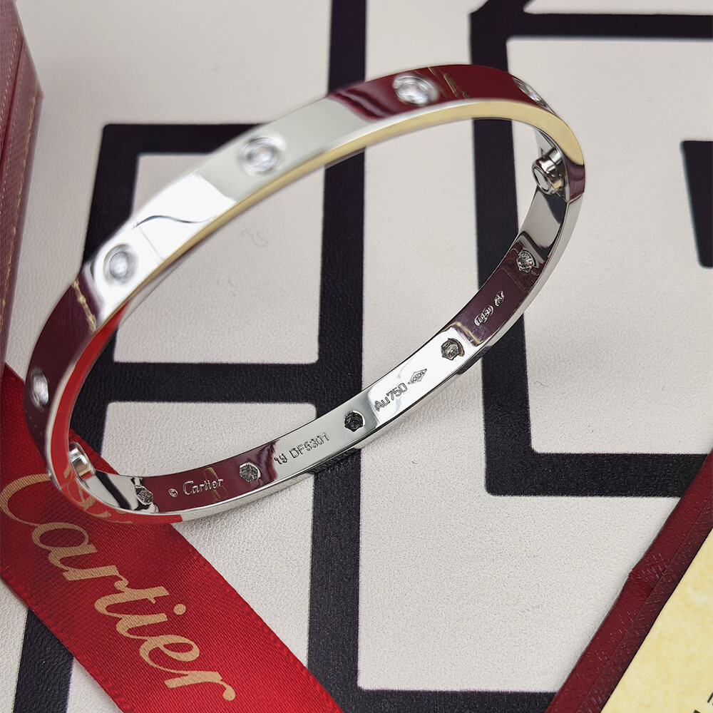 Ca*t1er LOVE bracelet, 10 D1am0nds