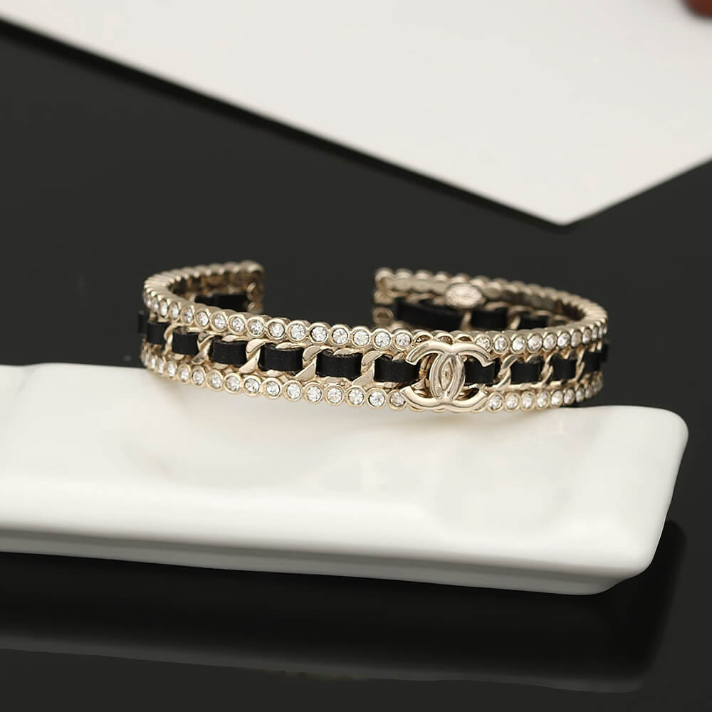 Ch**el bracelet