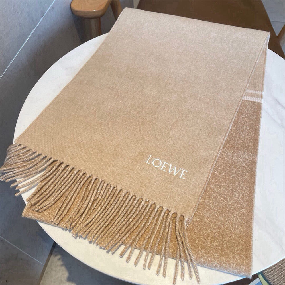 L0ew* Scarf