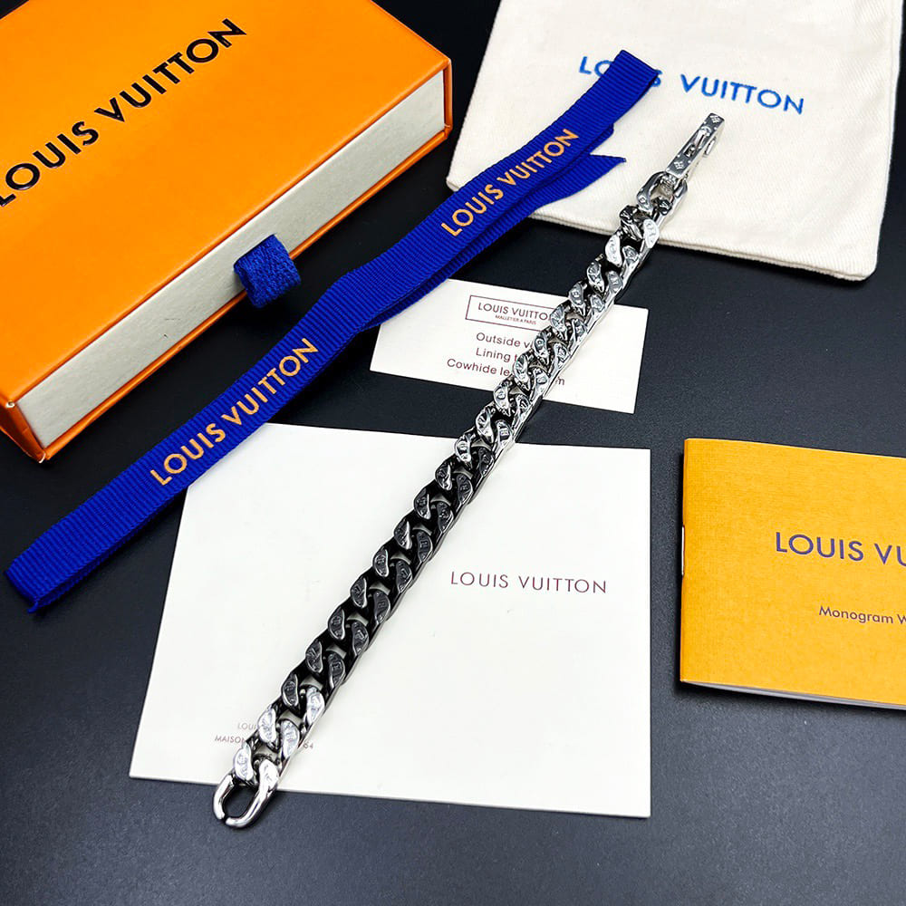LV CHAIN LINKS Bracelet
