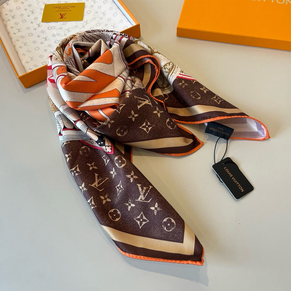 LV Malles Merveilleuses Square 90