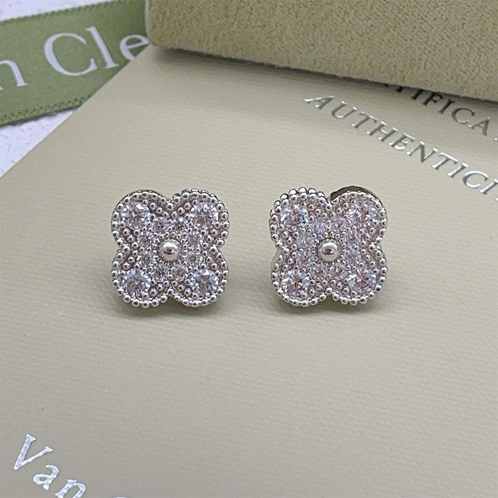VCA Alhambra Earrings