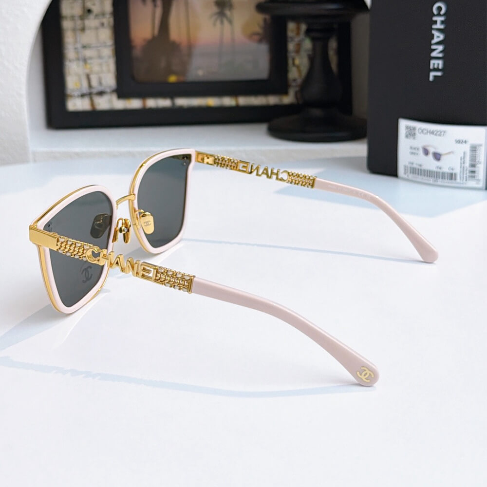 Ch**el SUNGLASSES