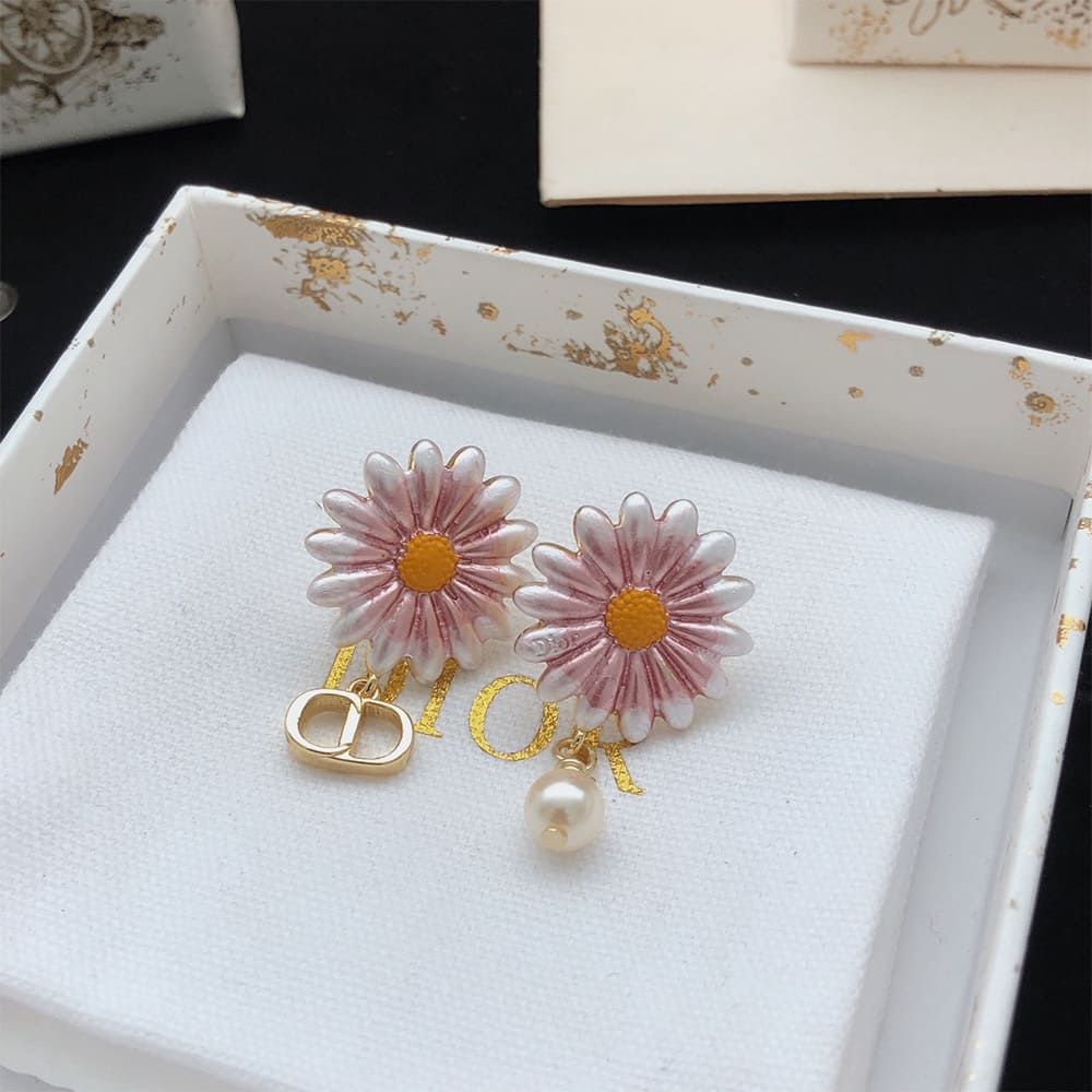 D10r Daisy earrings