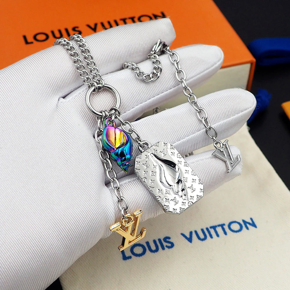 LV SHELL Necklace