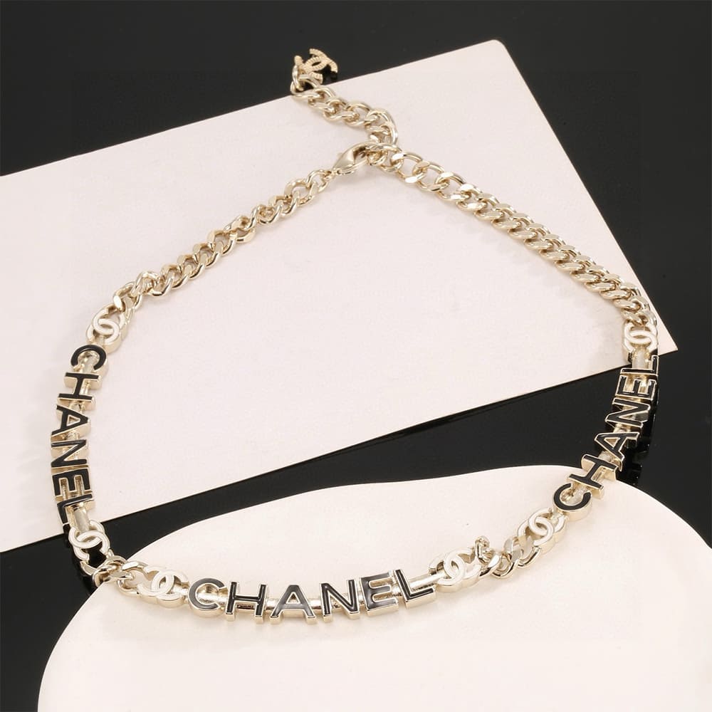 Ch**el necklace