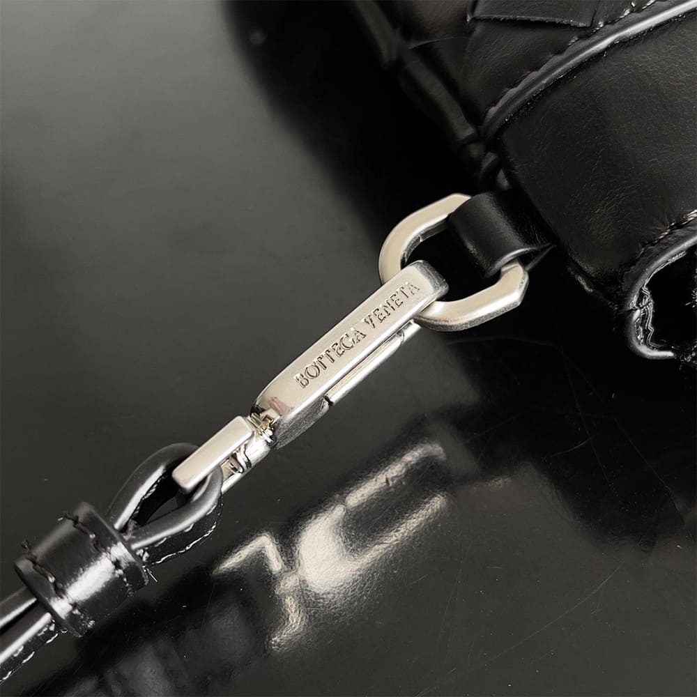 Intrecciato Prism Pouch(HIGH-END GRADE)