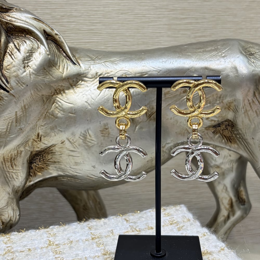 Ch**el Pendant Chain Earrings (HIGH-END GRADE)