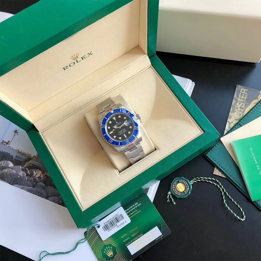 R01ex Submariner Date