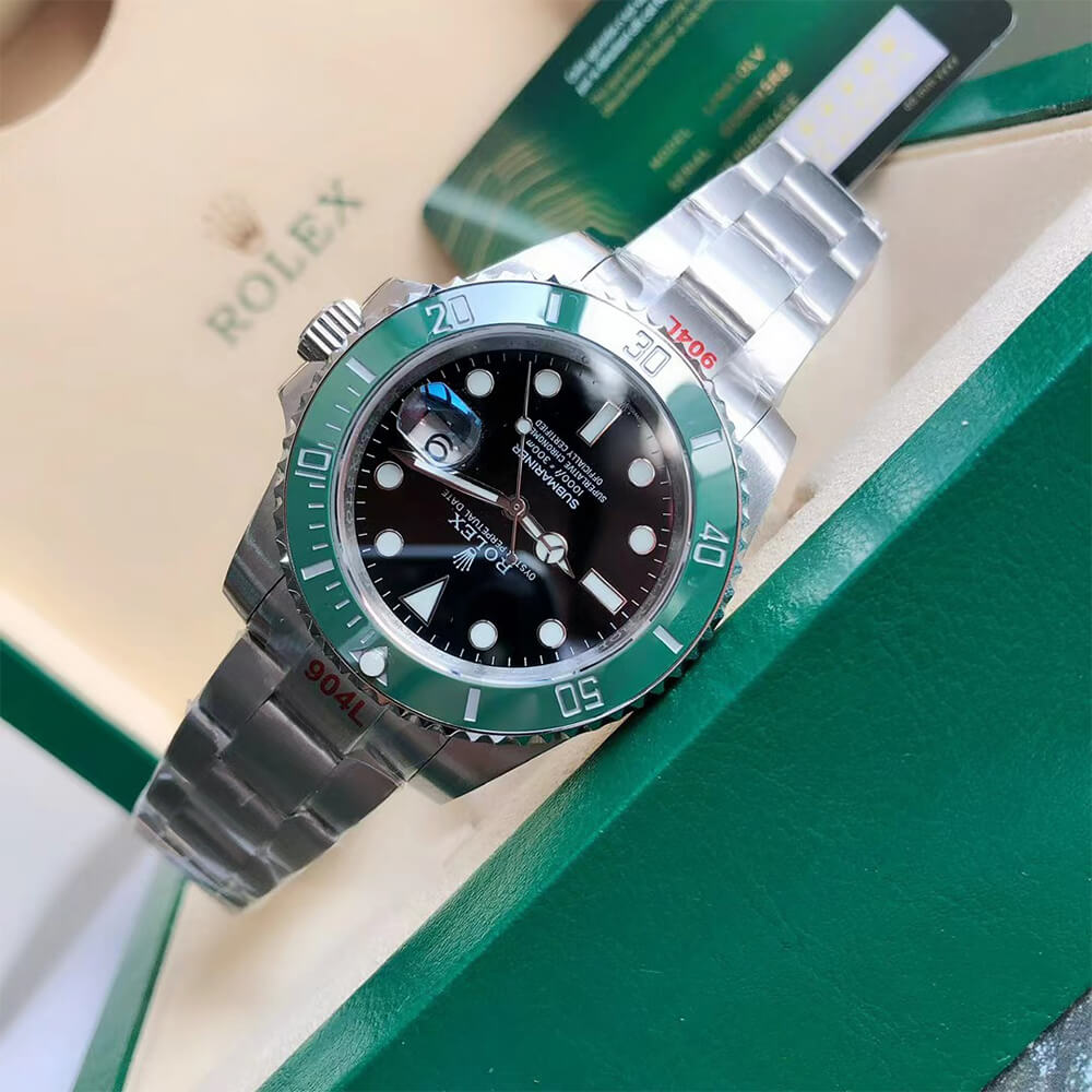 R01ex Submariner Date