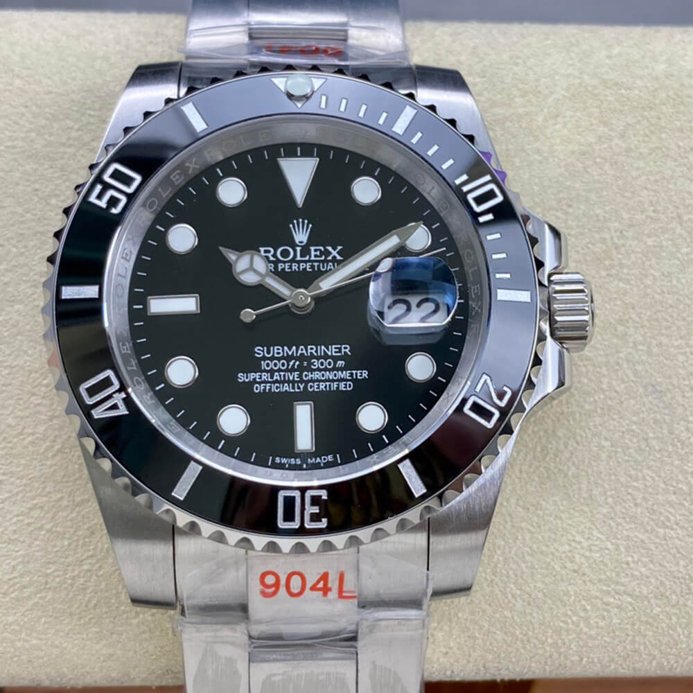 R01ex Submariner Date