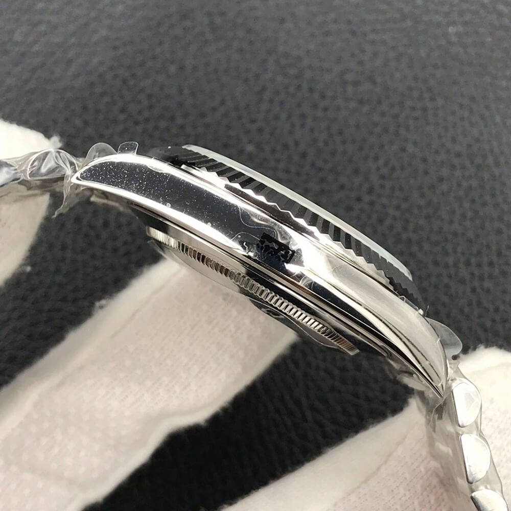 R01ex Day-Date 36