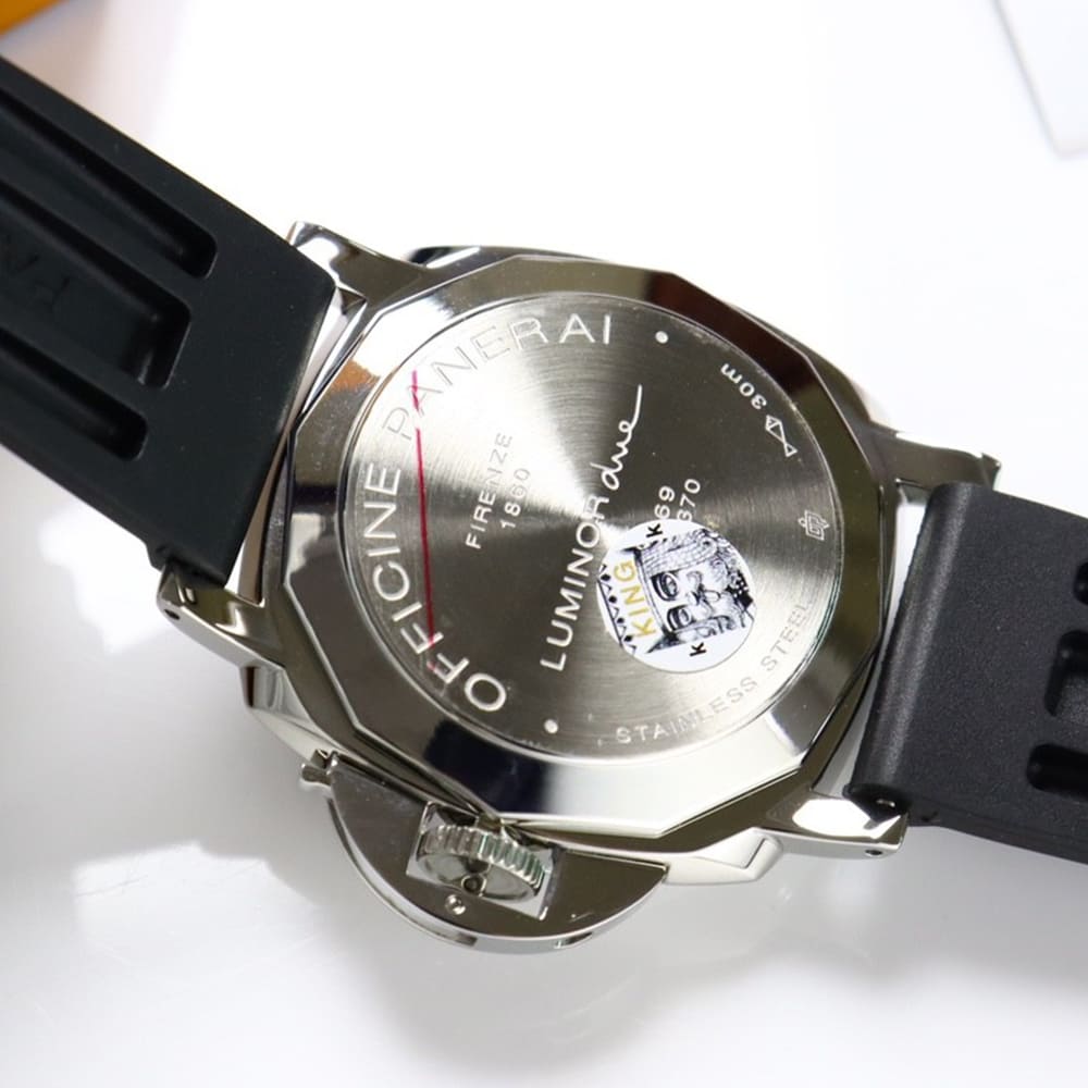Pa*e*a1 LUMINOR Due 42mm