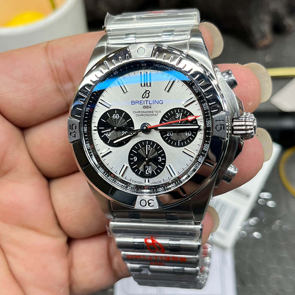 Breitling S*per Chronomat B01 44