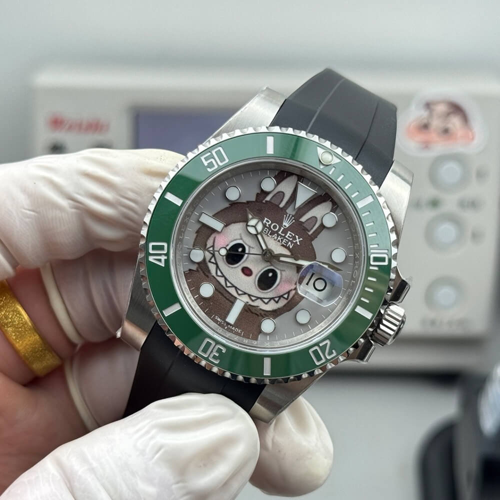 R01ex Submariner Labubu