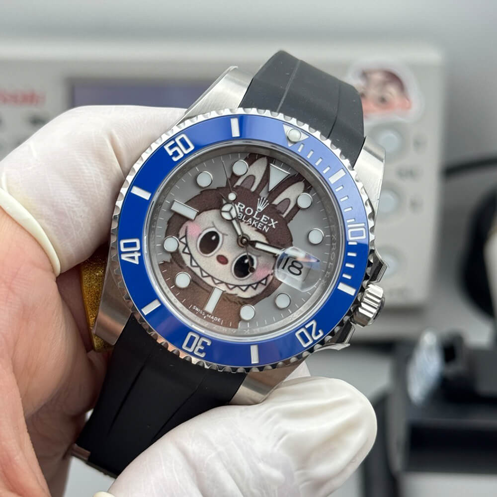 R01ex Submariner Labubu