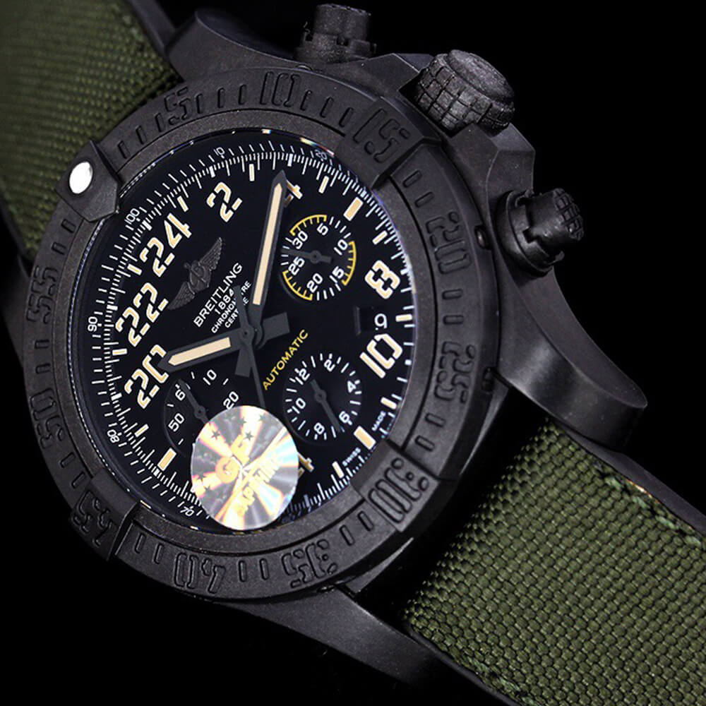 Breitling Avenger 45