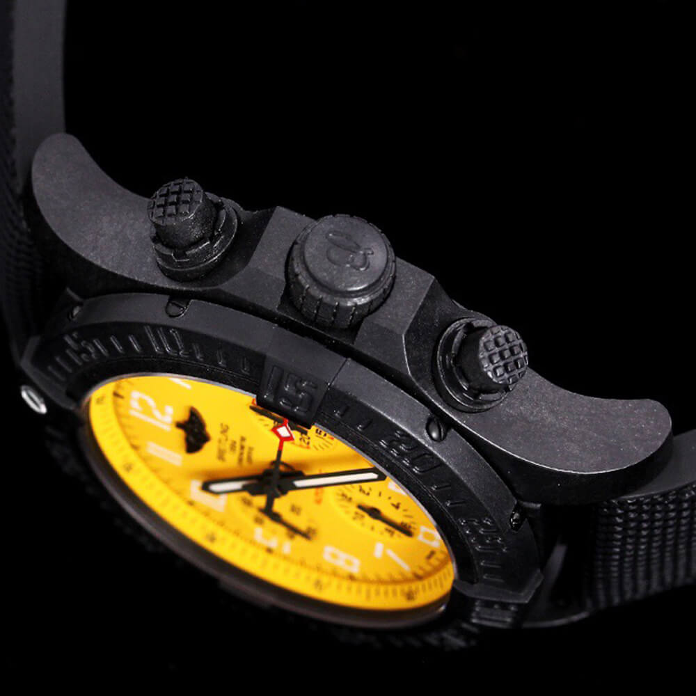 Breitling Avenger 45
