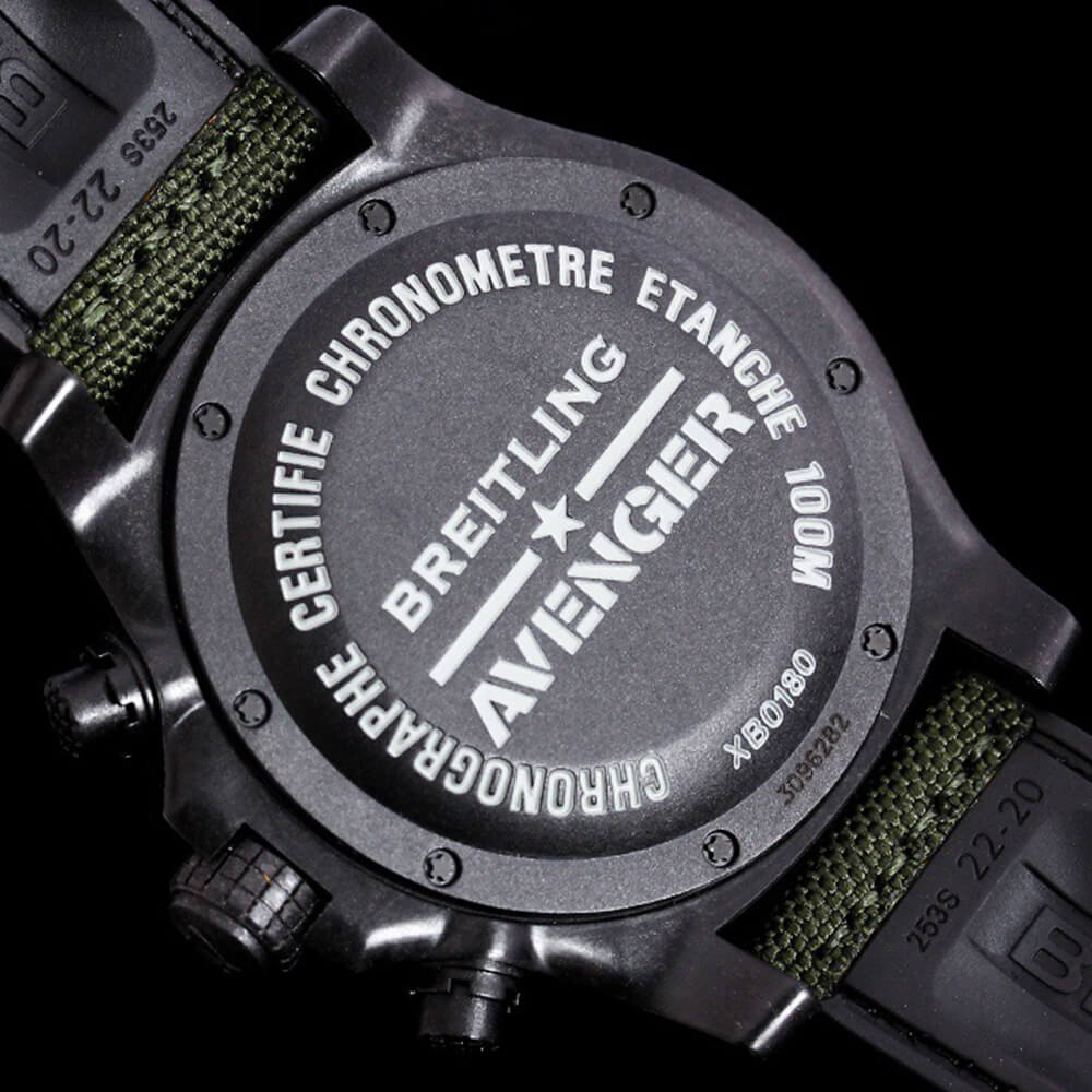 Breitling Avenger 45
