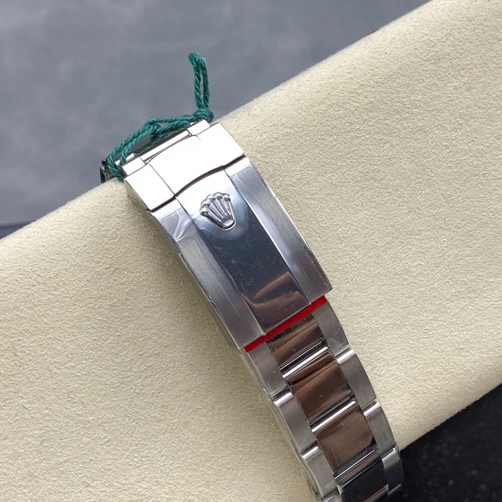 R01ex Oyster Perpetual Milgauss