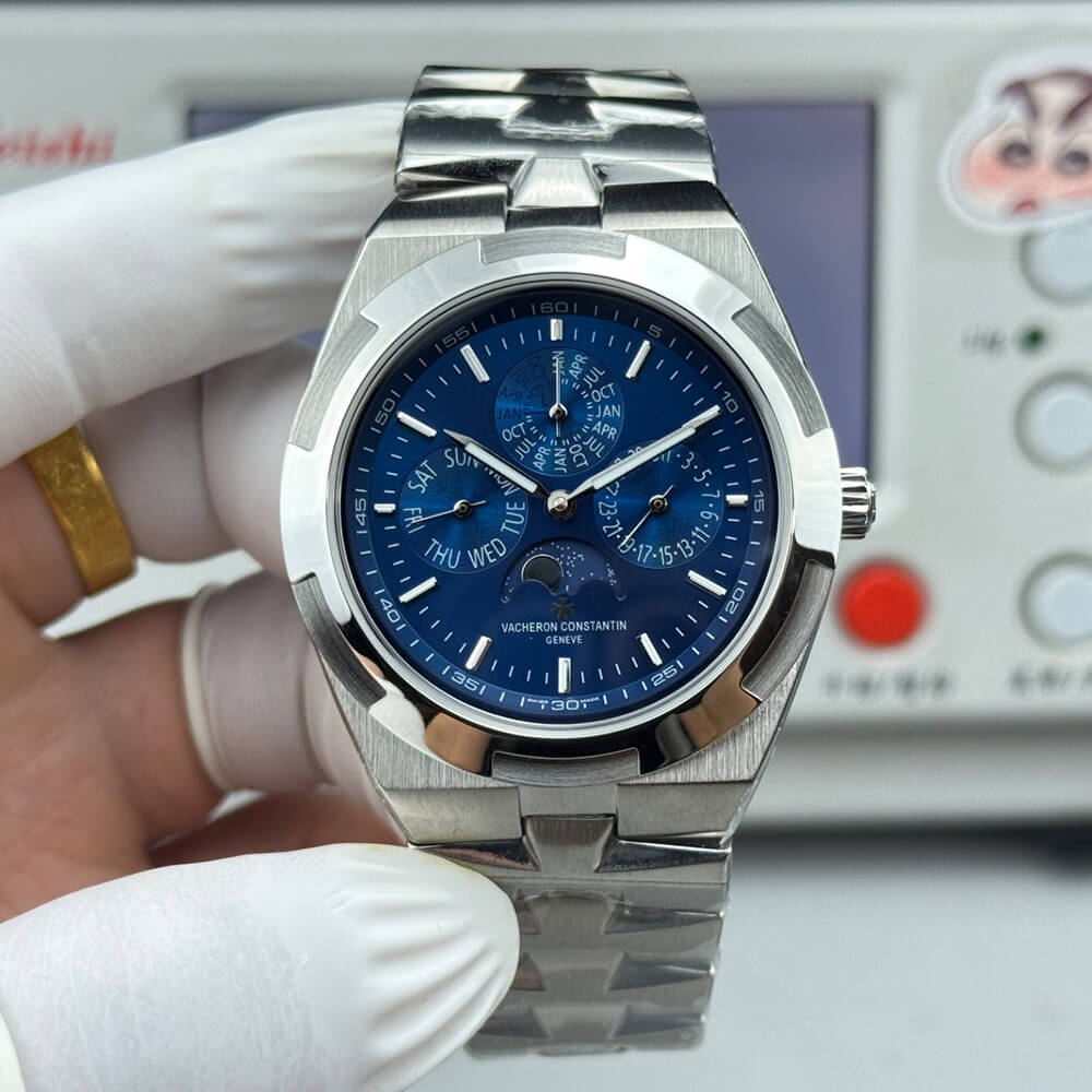 Vacheron C0nstan1n Overseas Chronograph