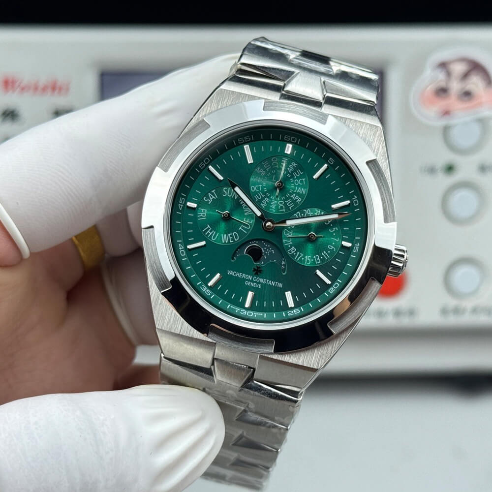 Vacheron C0nstan1n Overseas Chronograph